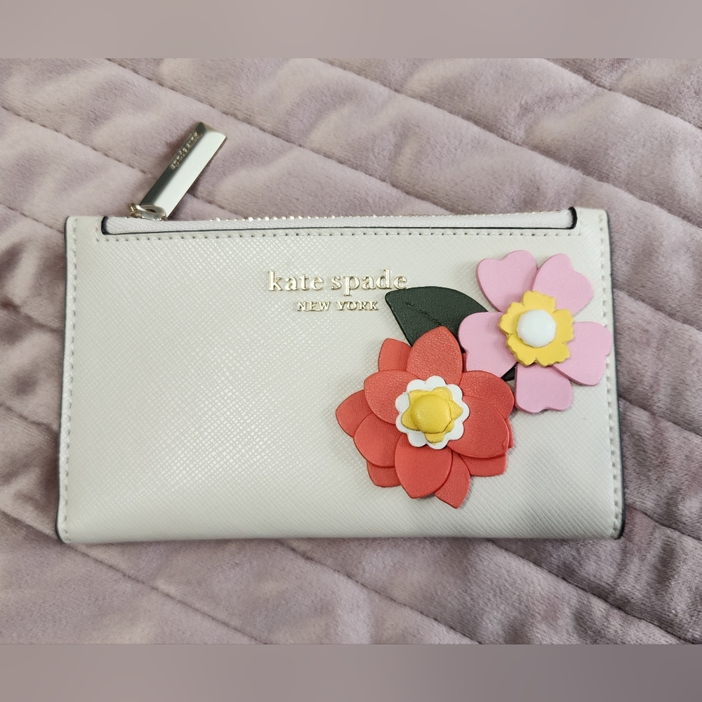NWOT Kate Spade wallet